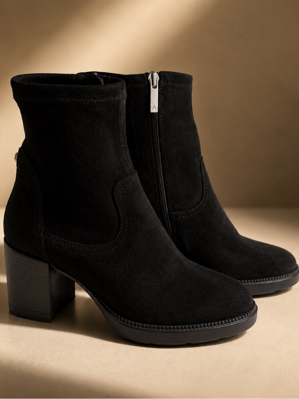 Aquatalia Suede Silver Zip Ankle Boots – Women’s Size 6